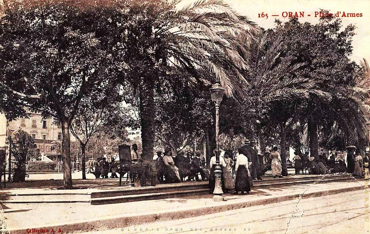 2782- Oran - Place d'Armes.jpg